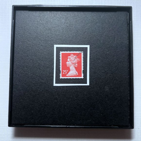 Queen Elizabeth II - Dark Pink Framed Postage Stamp Art 4x4 - Picture 2 of 3
